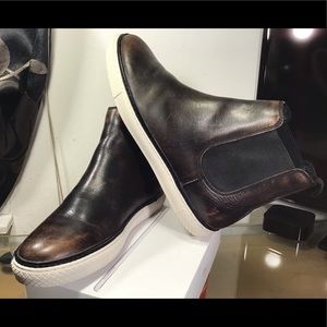 frye essex chelsea boot